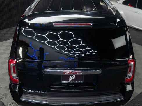 Used 2017 GMC Yukon XL Denali w/ Open Road Package image 18