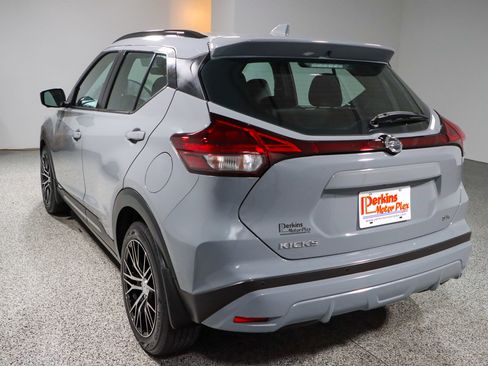 Used 2021 Nissan Kicks SR image 9