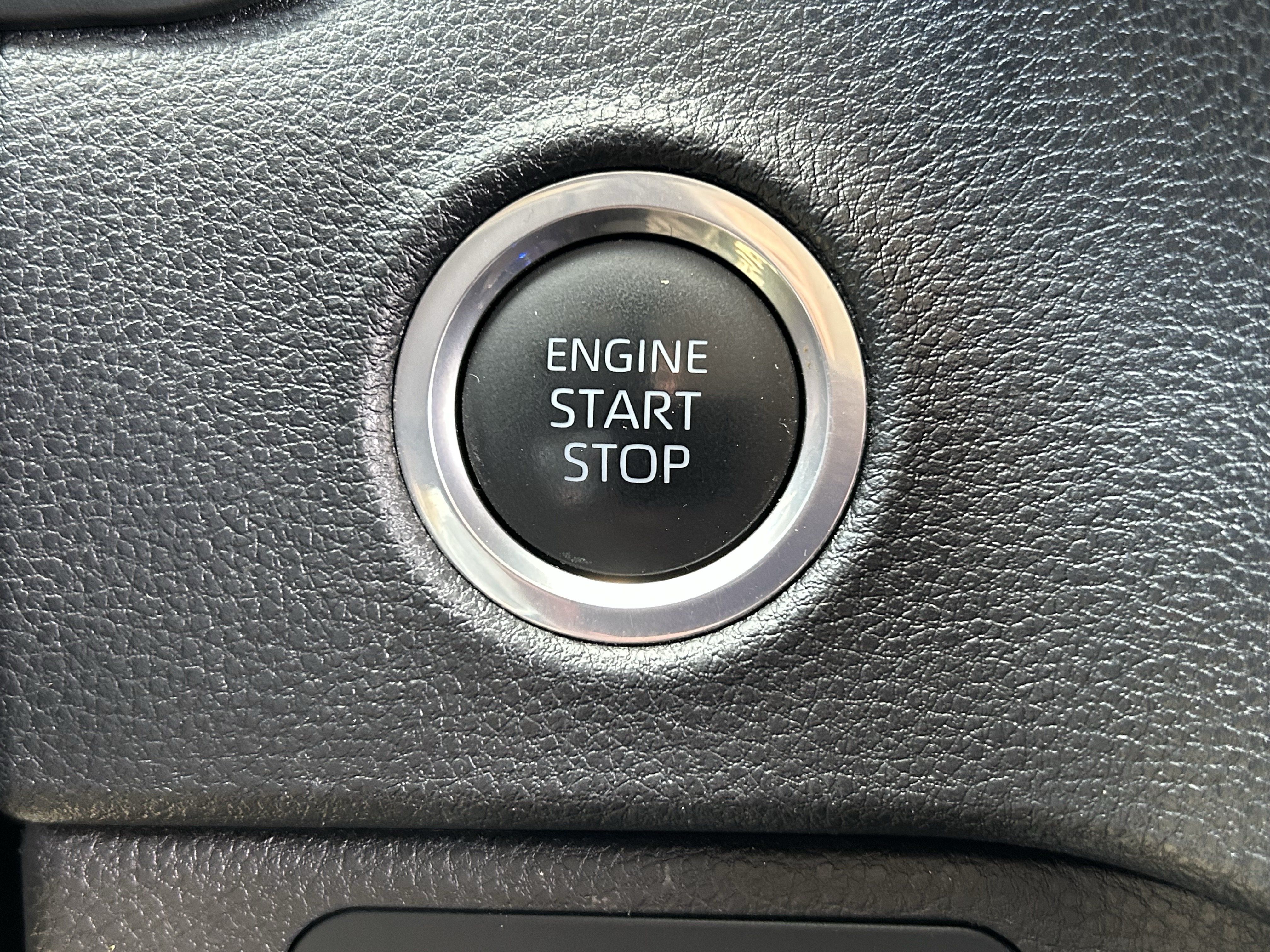 Used 2024 Toyota Tundra SR5 AWD/4WD image 32
