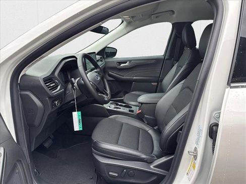New 2025 Ford Escape SE image 5