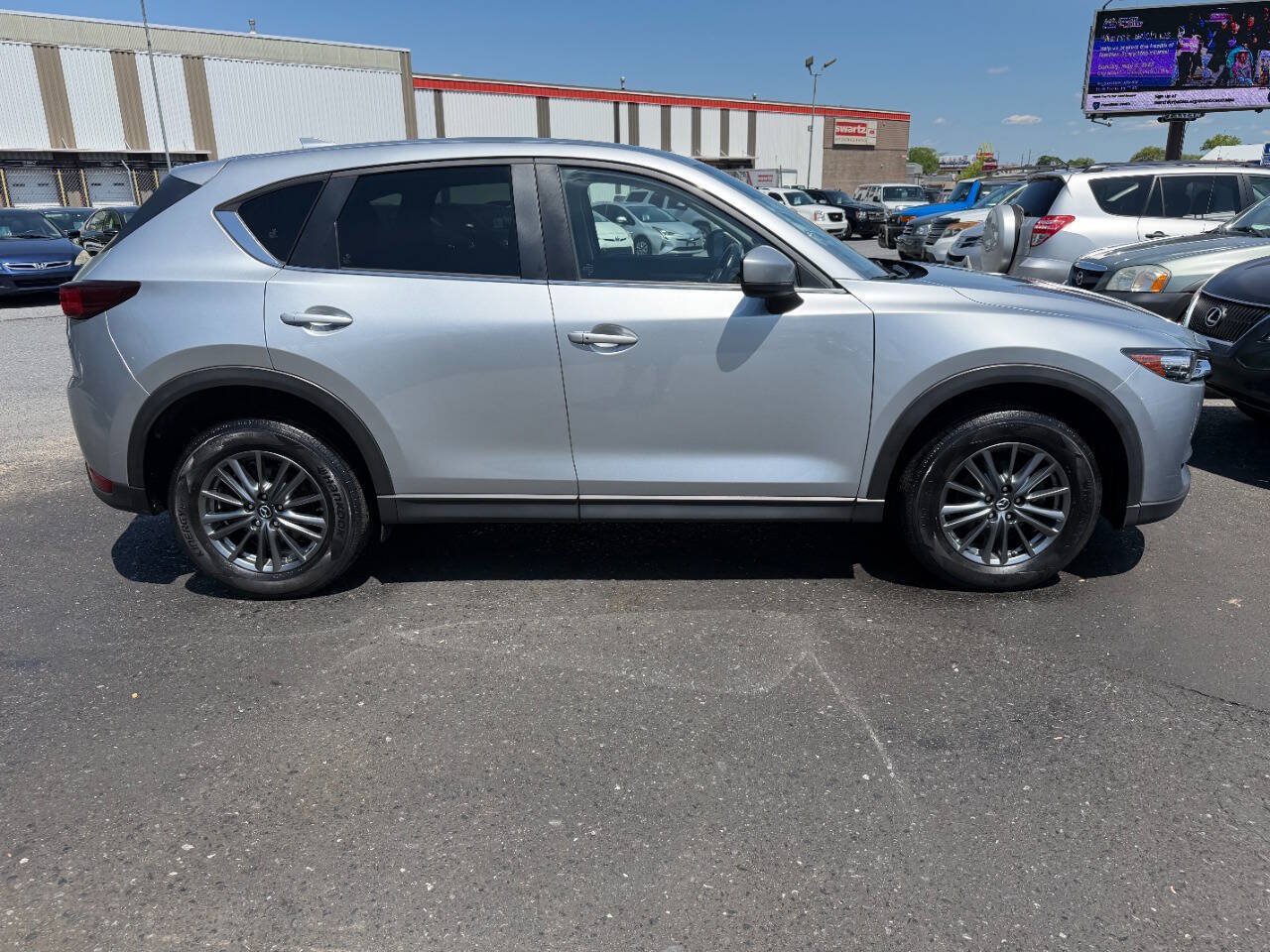 Used 2017 MAZDA CX-5 Touring w/ Preferred Equipment Package AWD/4WD image 7
