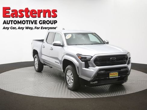 Used 2024 Toyota Tacoma SR5 AWD/4WD image 51