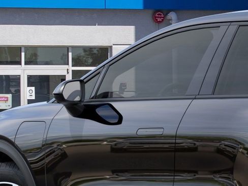 New 2026 Chevrolet Equinox EV LT w/ Comfort Package image 13