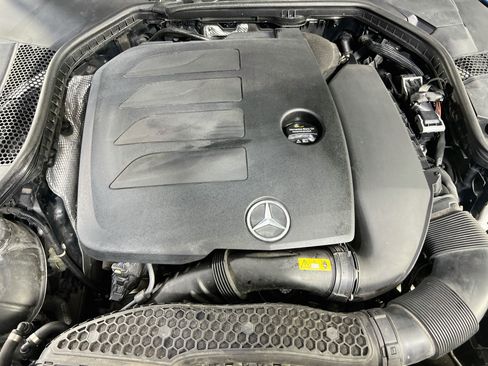 Used 2019 Mercedes-Benz C 300 4MATIC Sedan image 29