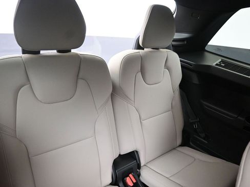 New 2026 Volvo XC90 B6 Plus w/ Protection Package Premier image 17