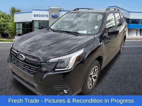 Used 2024 Subaru Forester Premium AWD/4WD image 1