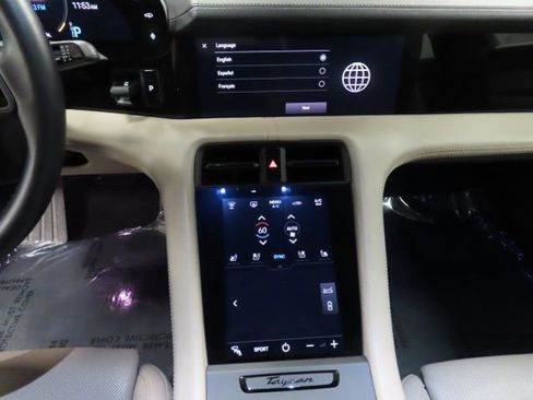 Used 2021 Porsche Taycan 4S image 25