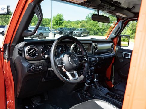 Used 2019 Jeep Wrangler Unlimited Rubicon w/ Steel Bumper Group AWD/4WD image 13