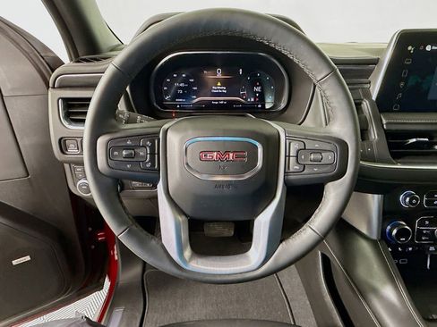 Used 2023 GMC Yukon XL SLT w/ SLT Premium Package AWD/4WD image 11