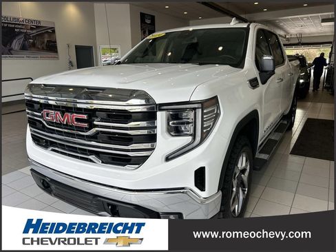 Used 2024 GMC Sierra 1500 SLT w/ SLT Convenience Package AWD/4WD image 6
