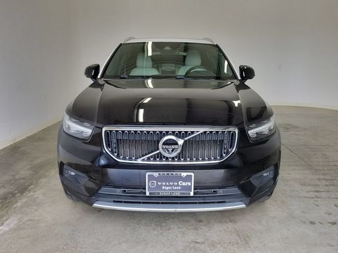 Used 2020 Volvo XC40 T5 Momentum w/ Protection Package Premier AWD/4WD image 2