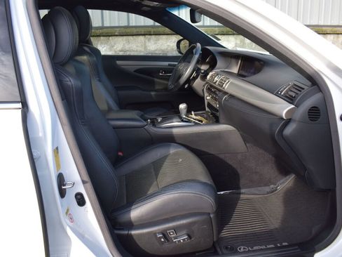 Used 2014 Lexus LS 460 AWD image 26