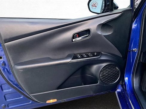 Used 2018 Toyota Prius Four Touring image 19