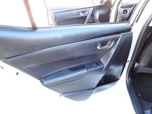 Used 2017 Toyota Corolla SE image 35