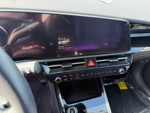 Used 2023 Kia Niro Wind FWD image 12