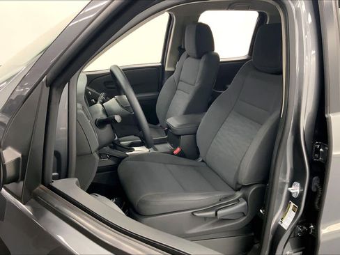 Used 2024 Nissan Frontier S image 21