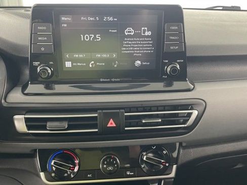 Used 2021 Kia Seltos LX image 40