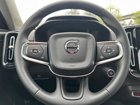 Used 2026 Volvo XC40 B5 Ultra w/ Climate Package AWD/4WD image 24