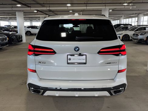 New 2026 BMW X5 xDrive50e w/ M Sport Package image 6