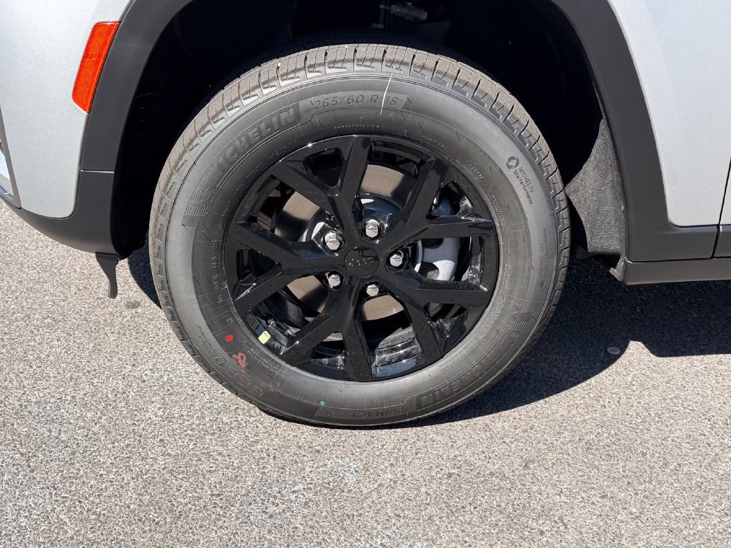 New 2026 Jeep Grand Cherokee Altitude AWD/4WD image 22