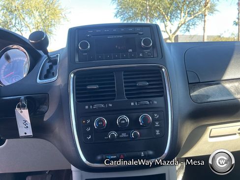 Used 2017 Dodge Grand Caravan SE image 14