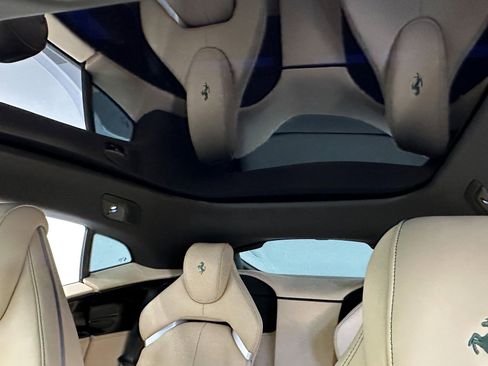 Used 2025 Ferrari Purosangue image 17