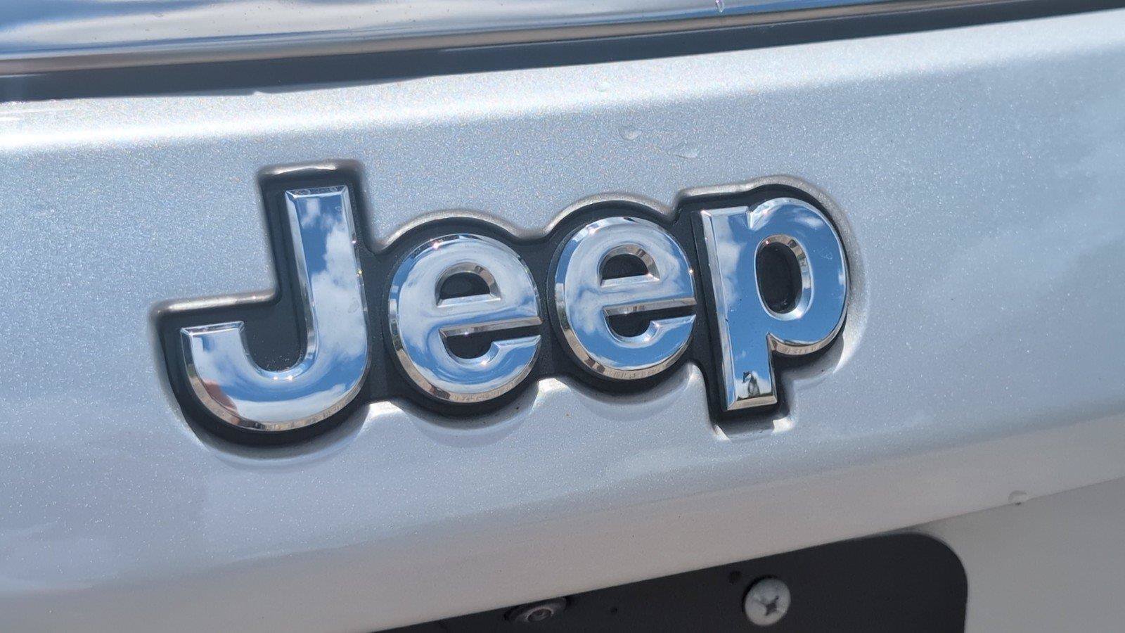 Used 2025 Jeep Compass Limited AWD/4WD image 6