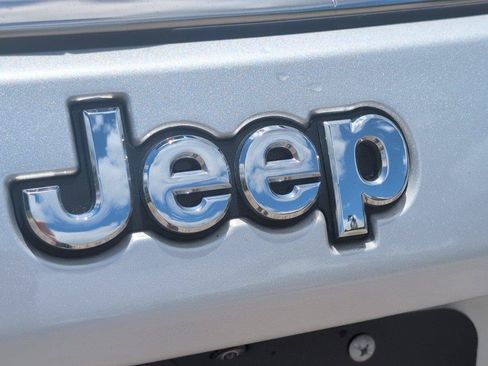 Used 2025 Jeep Compass Limited AWD/4WD image 6