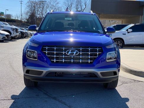 New 2026 Hyundai Venue SEL FWD image 2