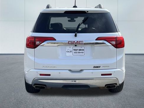 Used 2017 GMC Acadia Denali w/ Technology Package AWD/4WD image 5