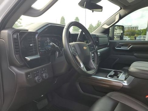 Used 2025 Chevrolet Silverado 3500 LT AWD/4WD image 21
