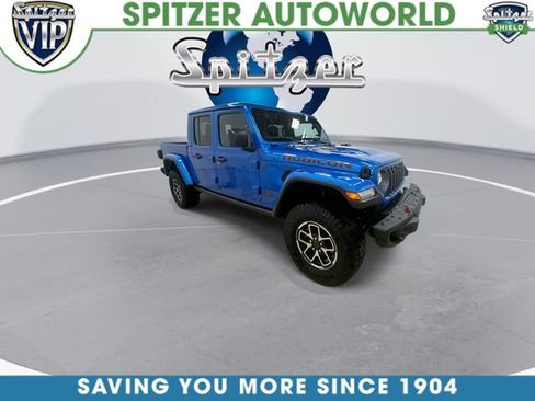 Used 2024 Jeep Gladiator Rubicon AWD/4WD image 2