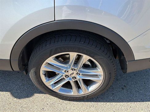 Used 2017 Ford Explorer Limited w/ Equipment Group 301A AWD/4WD image 19