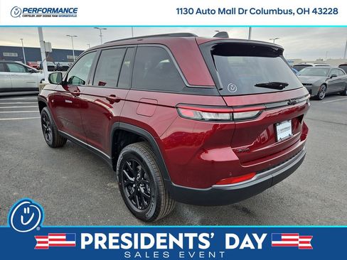 New 2026 Jeep Grand Cherokee Altitude image 5