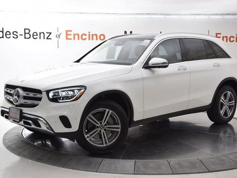 Used 2022 Mercedes-Benz GLC 300 image 2