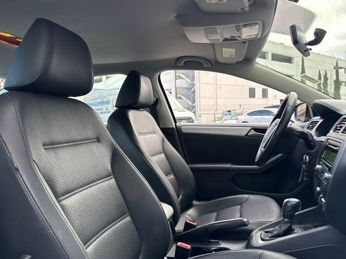 Used 2013 Volkswagen Jetta SE image 30