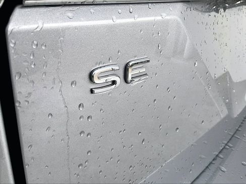 Used 2025 Volkswagen Atlas SE FWD image 39
