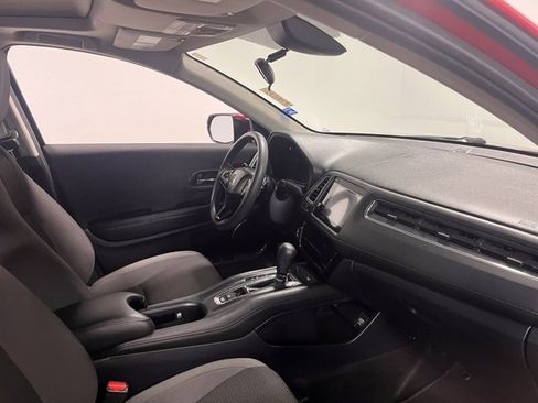 Used 2019 Honda HR-V EX image 11