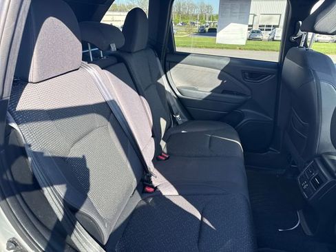 Used 2025 Subaru Forester Premium w/ Convenience Package #2 AWD/4WD image 14