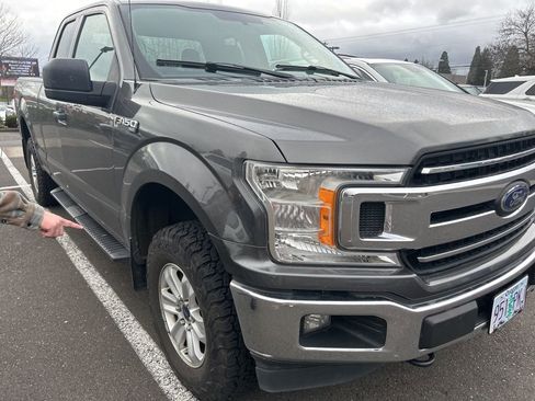 Used 2018 Ford F150 XLT image 2