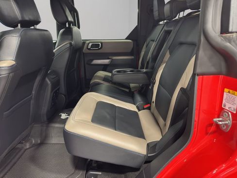 Used 2023 Ford Bronco Wildtrak image 26