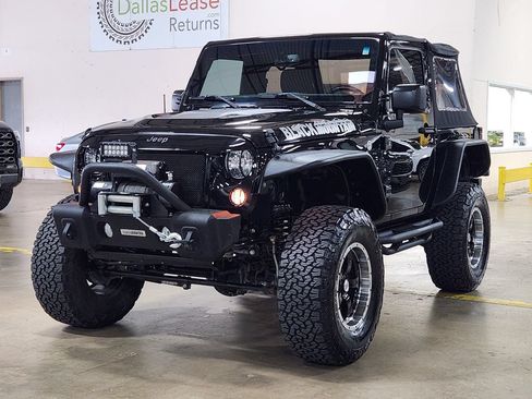 Used 2016 Jeep Wrangler Sport w/ Quick Order Package 24S AWD/4WD image 4