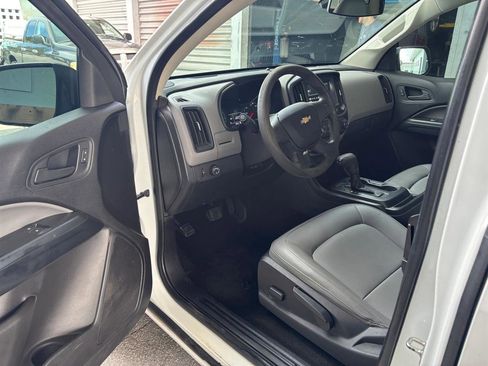 Used 2018 Chevrolet Colorado W/T RWD image 9