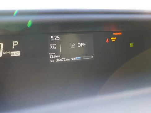 Used 2018 Toyota Prius C Three FWD image 27