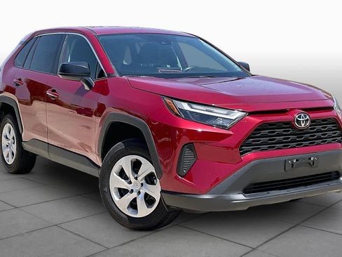 Used 2025 Toyota RAV4 LE FWD image 3
