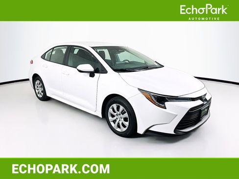 Used 2024 Toyota Corolla LE image 1