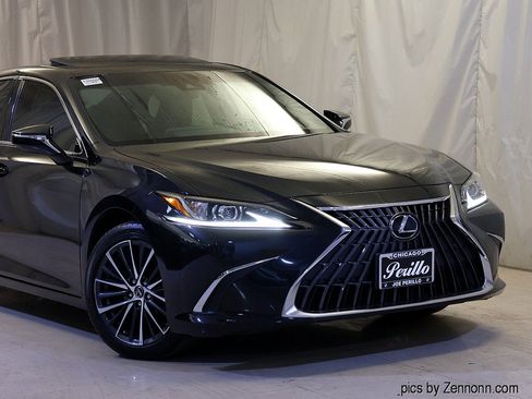 Used 2023 Lexus ES 350 w/ Premium Package FWD image 2