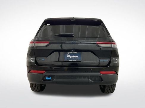 Used 2023 Jeep Grand Cherokee Trailhawk w/ Luxury Tech Group III image 21