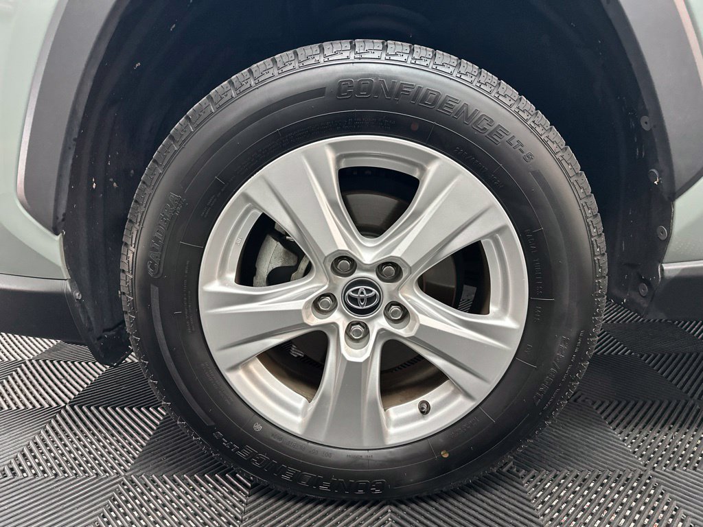 Used 2020 Toyota RAV4 XLE w/ Convenience Package AWD/4WD image 35