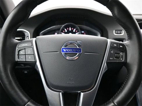 Used 2018 Volvo V60 T5 Cross Country w/ Convenience Package image 28